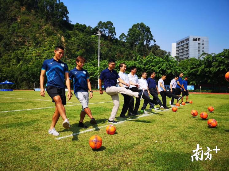 今天新澳门正版挂牌,事件解答解释落实_运动版72.19.46